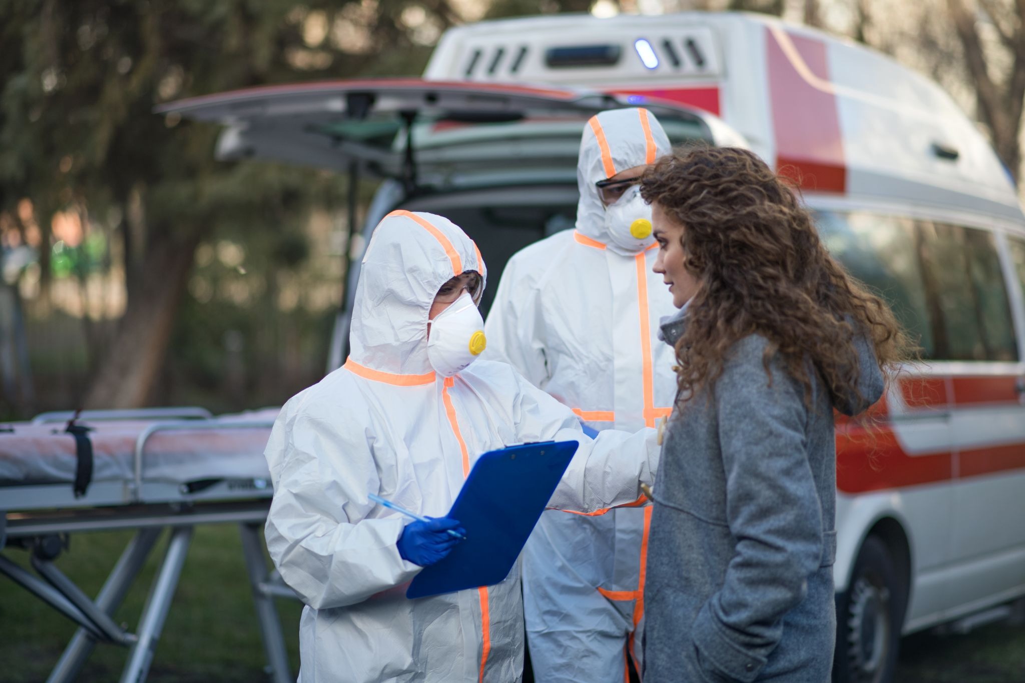 How do medical teams respond to mass disaster situations?